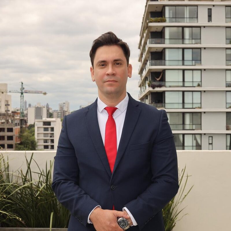 Blas Amílcar Ruiz - Abogado experto en Residencia en Paraguay